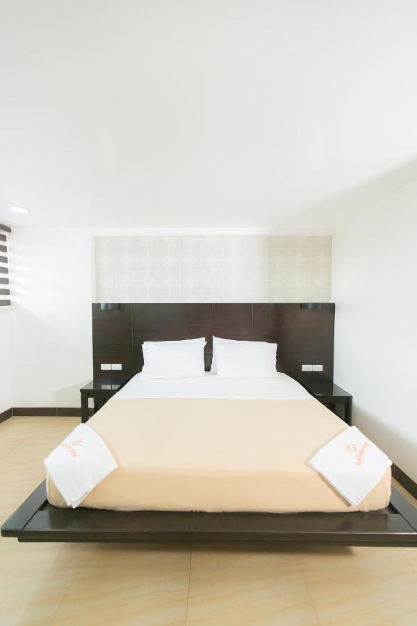 Sun Garden Hotel Tarlac Eksteriør bilde