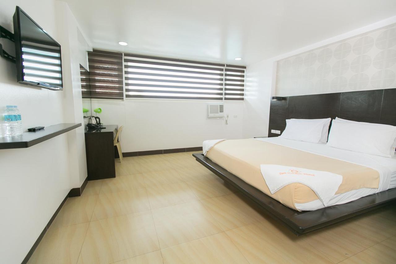 Sun Garden Hotel Tarlac Eksteriør bilde
